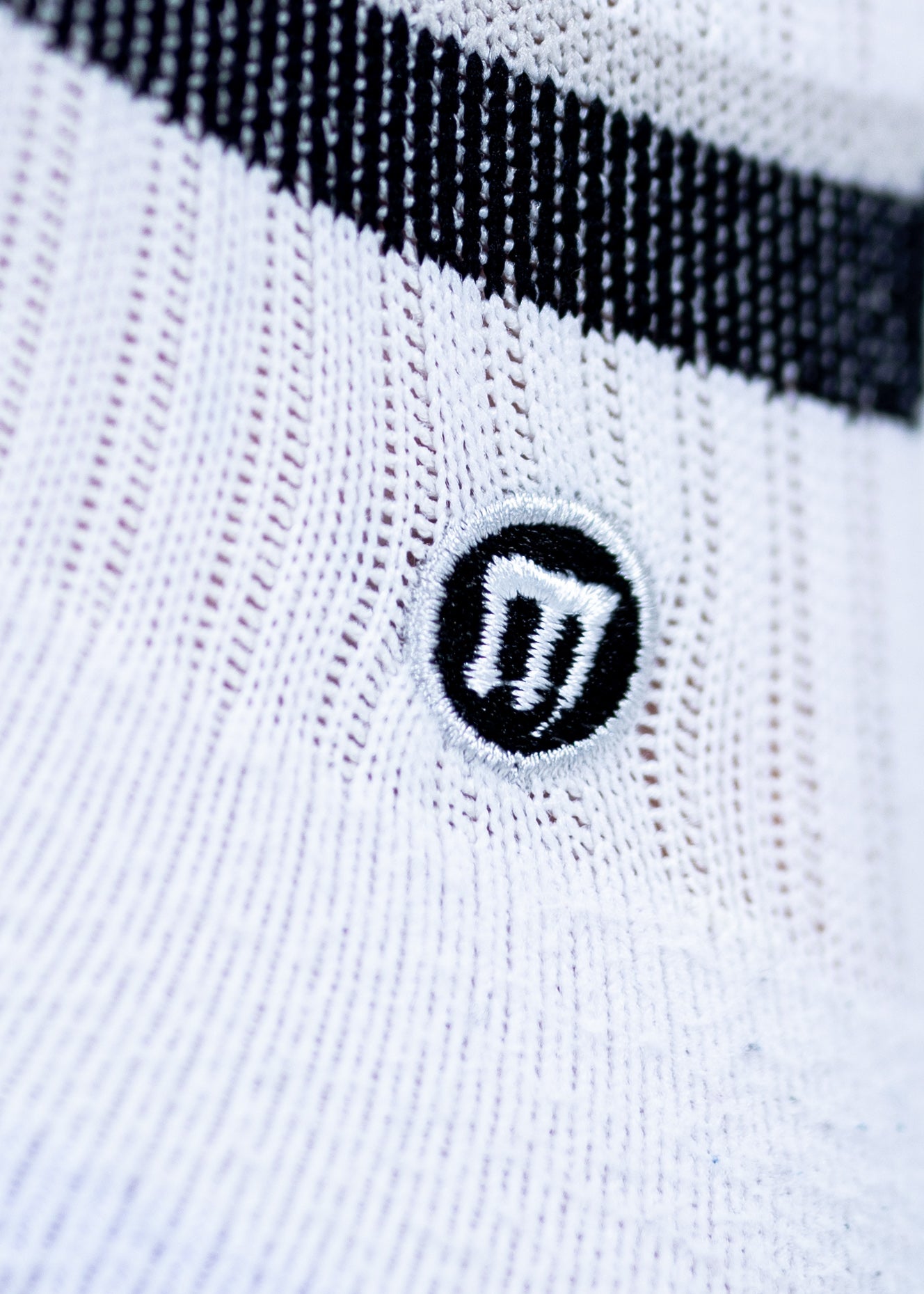 Mayhem Athlete Crew Socks: White + Black - MAYHEM NATION